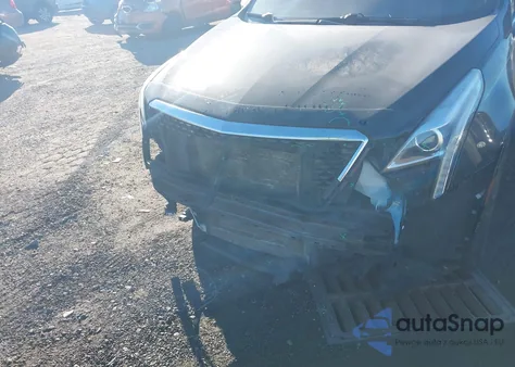 2018 Cadillac Xt5 Luxury z USA, uszkodzony, nr VIN 1GYKNDRS8JZ220581